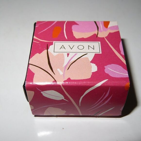 NIB Avon BOSS goldtone necklace - Picture 2 of 5